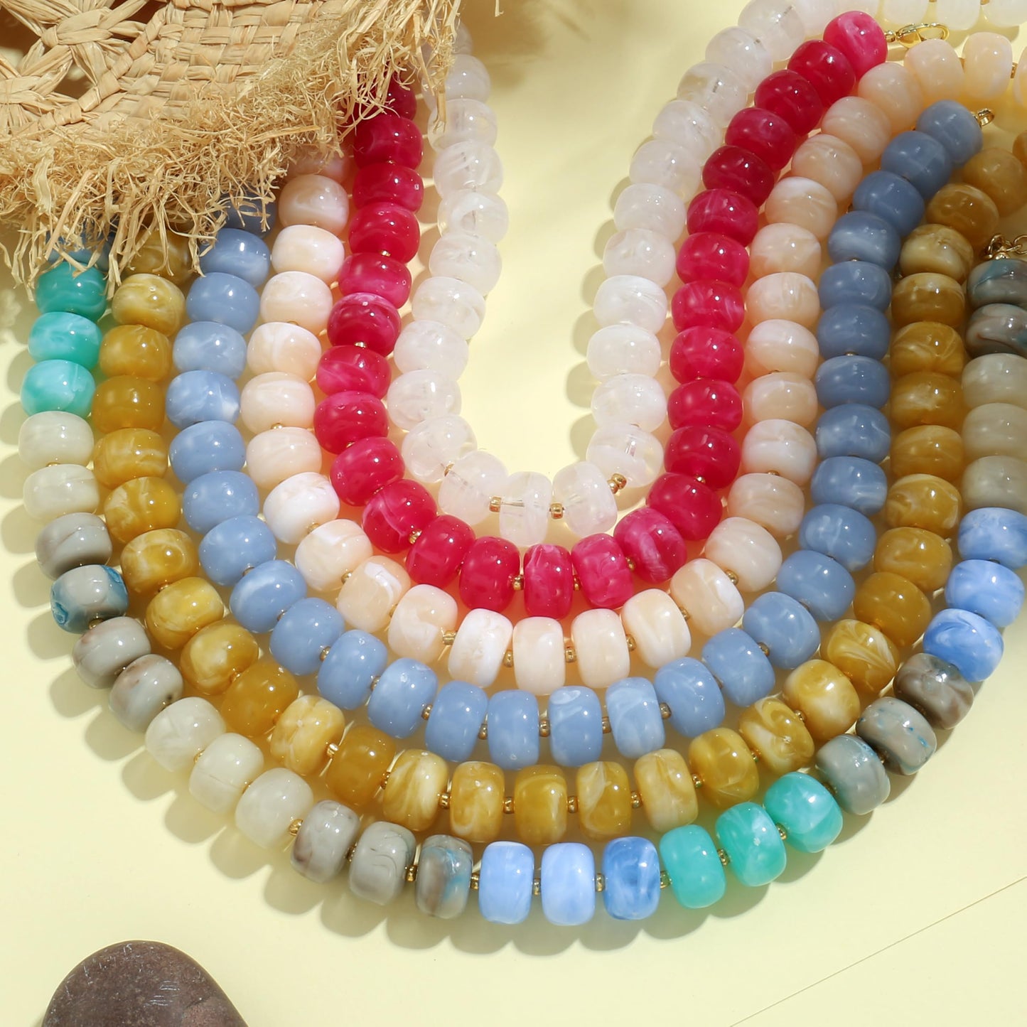 Badu Blue Chunky Beaded Necklace for Women,Acrylic Bead Choker Statement Necklace Cute Trendy Necklaces Jewelry Gifts