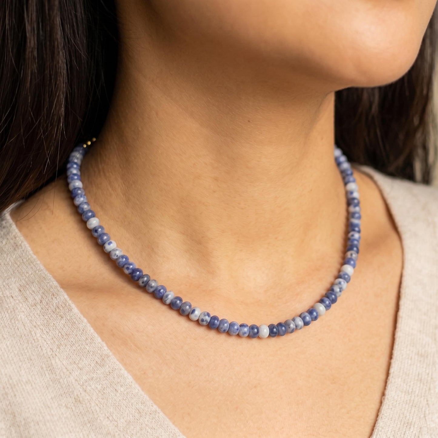 CONRAN KREMIX Blue and White Stone Beaded Necklace for Women,Natural Stone Bead Choker Necklaces Boho Summer Beach Necklace Gemstone Jewelry Gift for Women