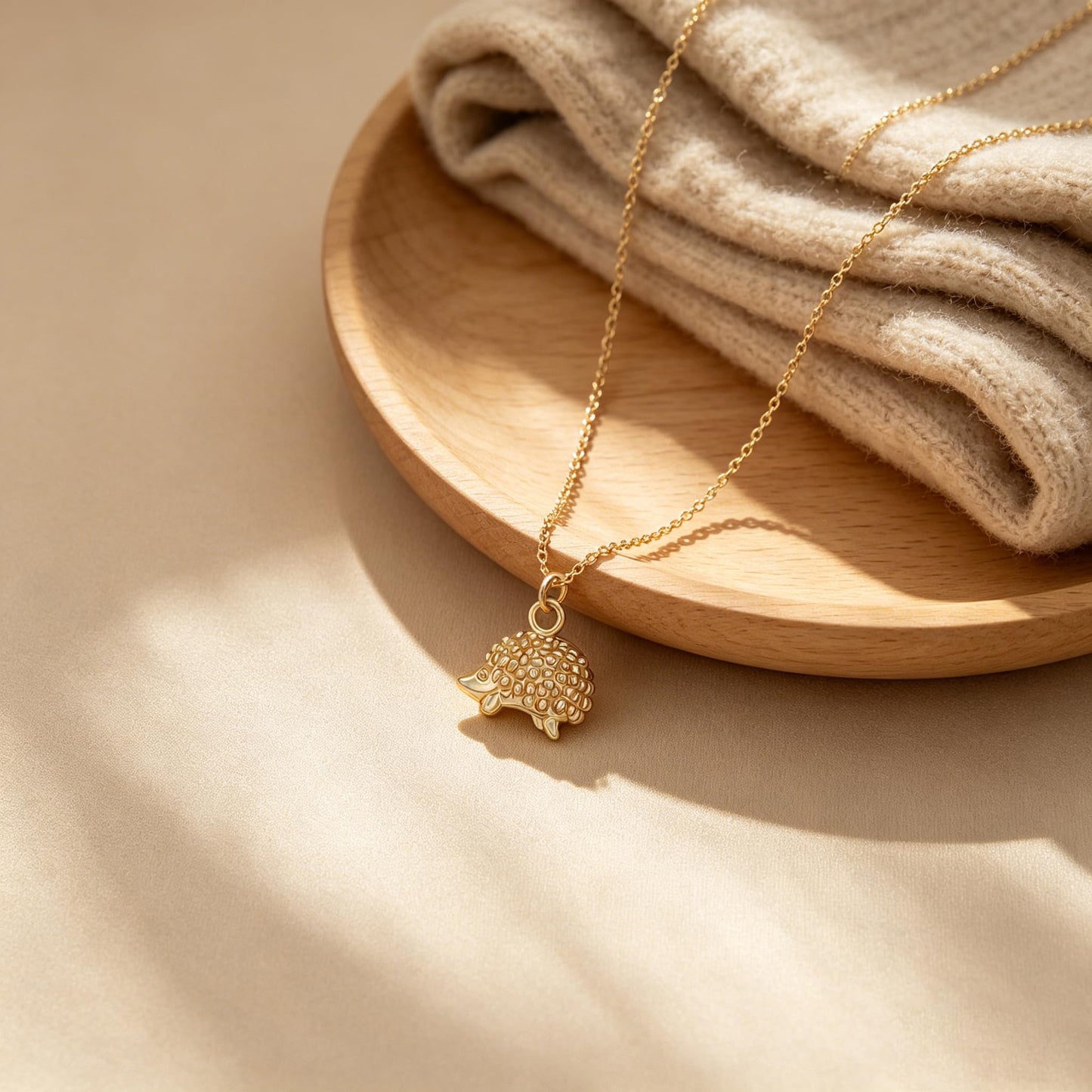 Baydurcan Hedgehog Necklace for Women, Hedgehog Gifts Cute Animal Pendant Jewelry, Inspirational Gift for Her