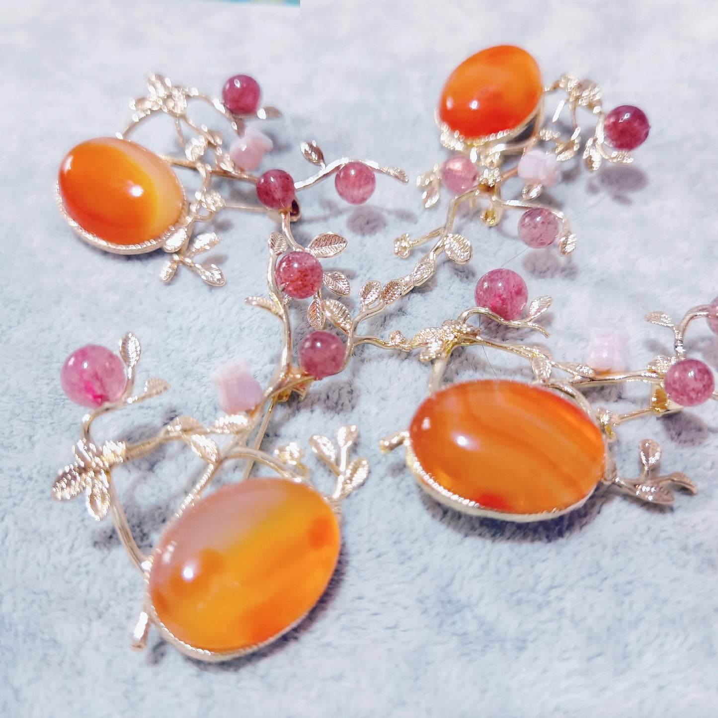 CCijiNG New Year Brooches for Women with Crystal, Flower, Rhinestone Brooches Pins Elegant Jewelry Blossom Fashionable Gifts Ladies Bouquet Brooches Pin for Birthday, Party, New Year, Wedding（Orange）