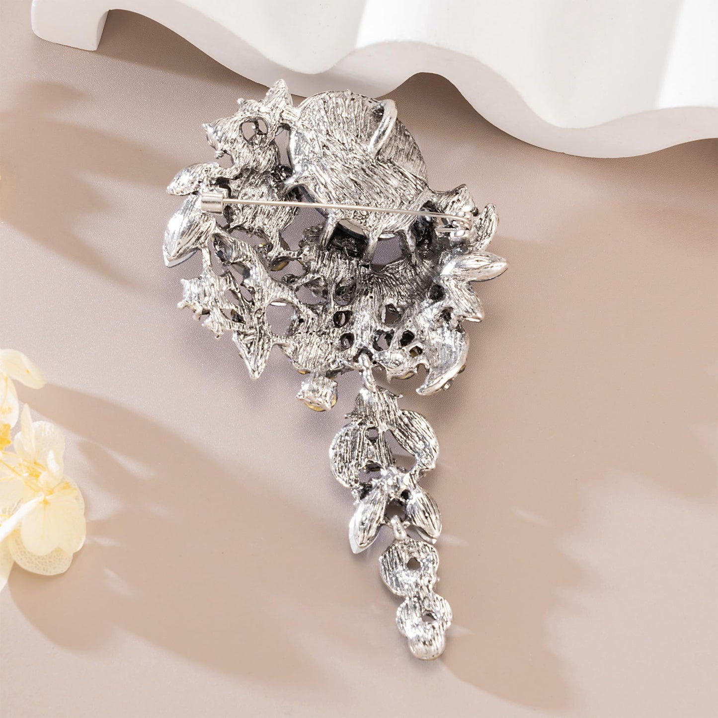 SELOVO Long Blue Flower Brooch Pin for Women Wedding Party Brooch Pendant
