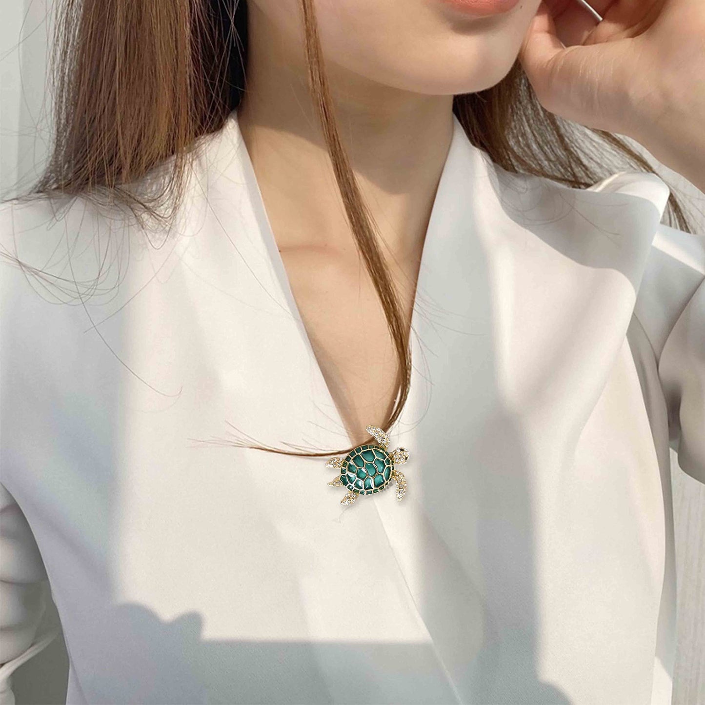 Sea Turtle Brooch Pins for Women - 2Pcs Crystal Rhinestones Marine Animals as Lovely Sea Animal Lapel Pins with Gold Tone - Great for Wife,Sisters, Friends,Daily Wear or Dating
