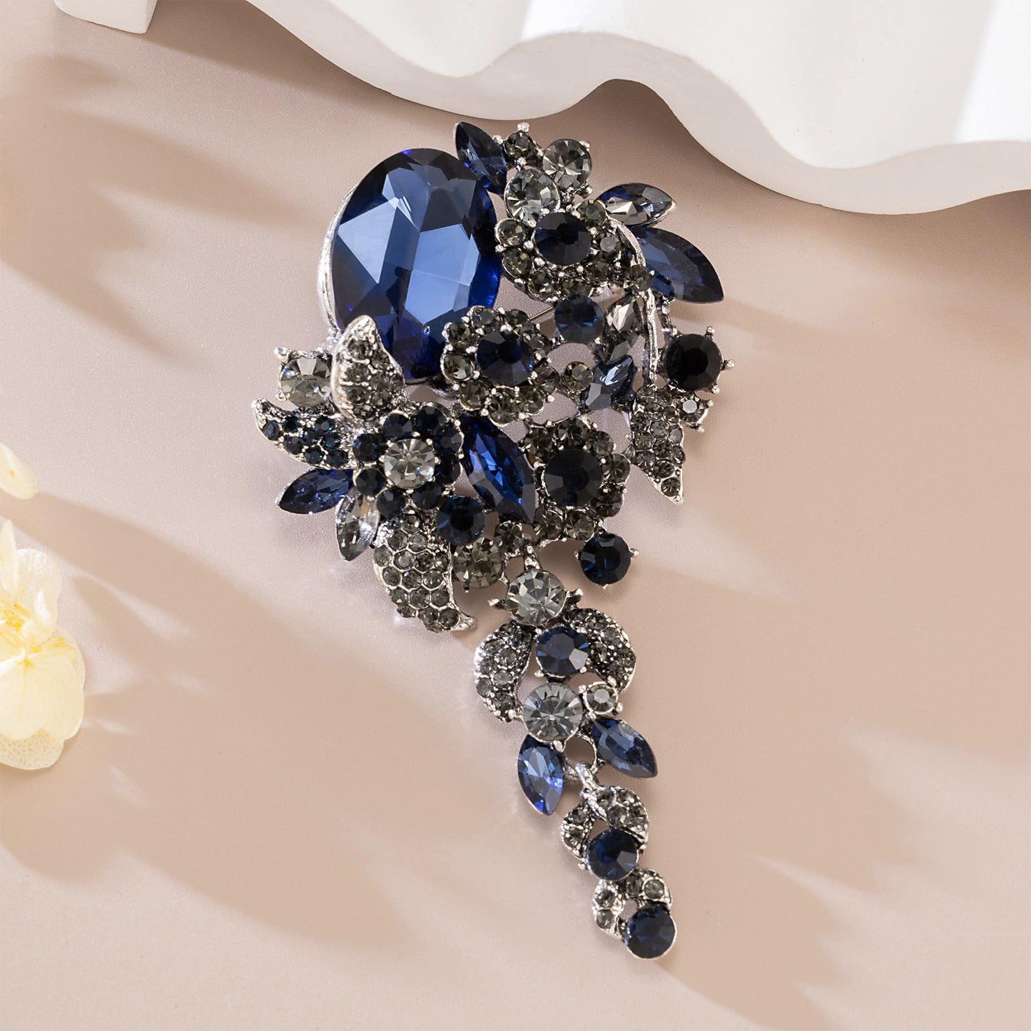 SELOVO Long Blue Flower Brooch Pin for Women Wedding Party Brooch Pendant