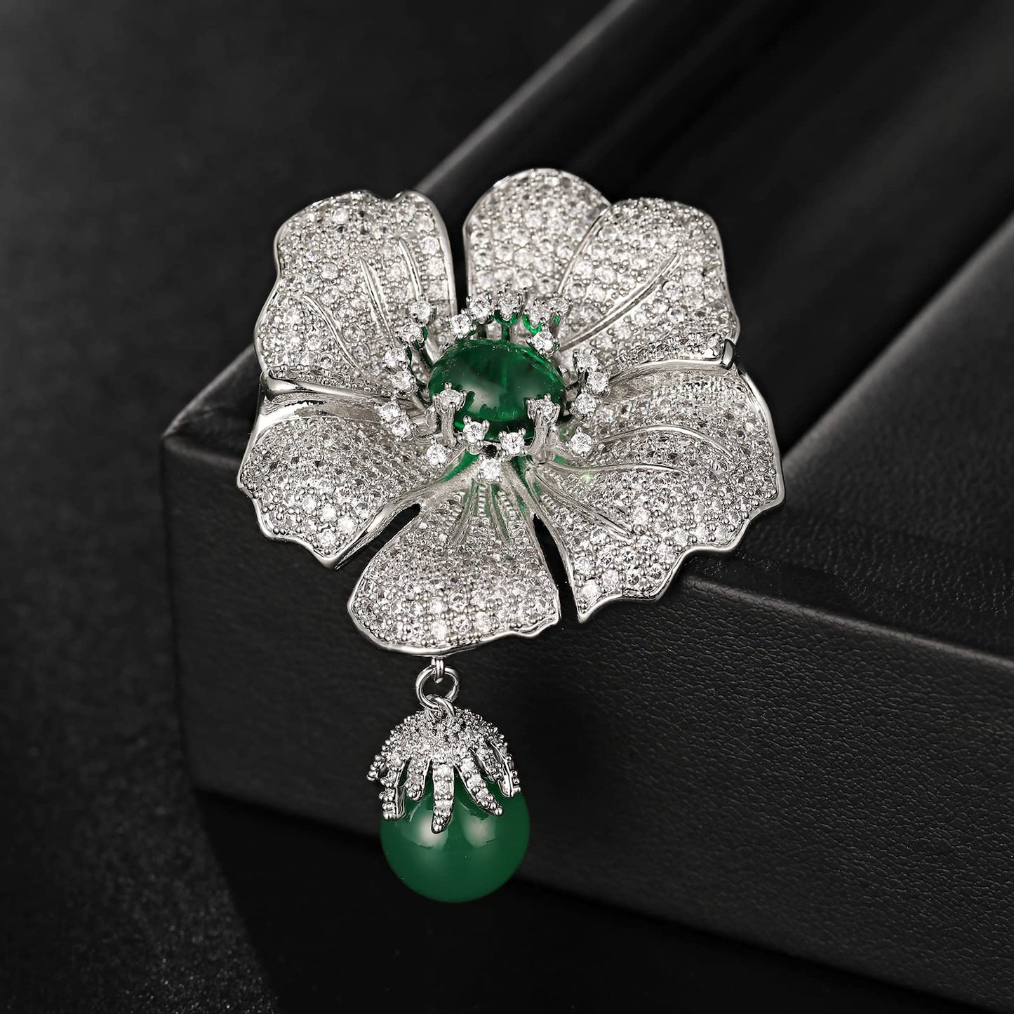 AILONMEI Silver Holiday Luxury Brooches for Women Fashion Large Camellia Brooch Pins Christmas Gift (Camellia, Silver)