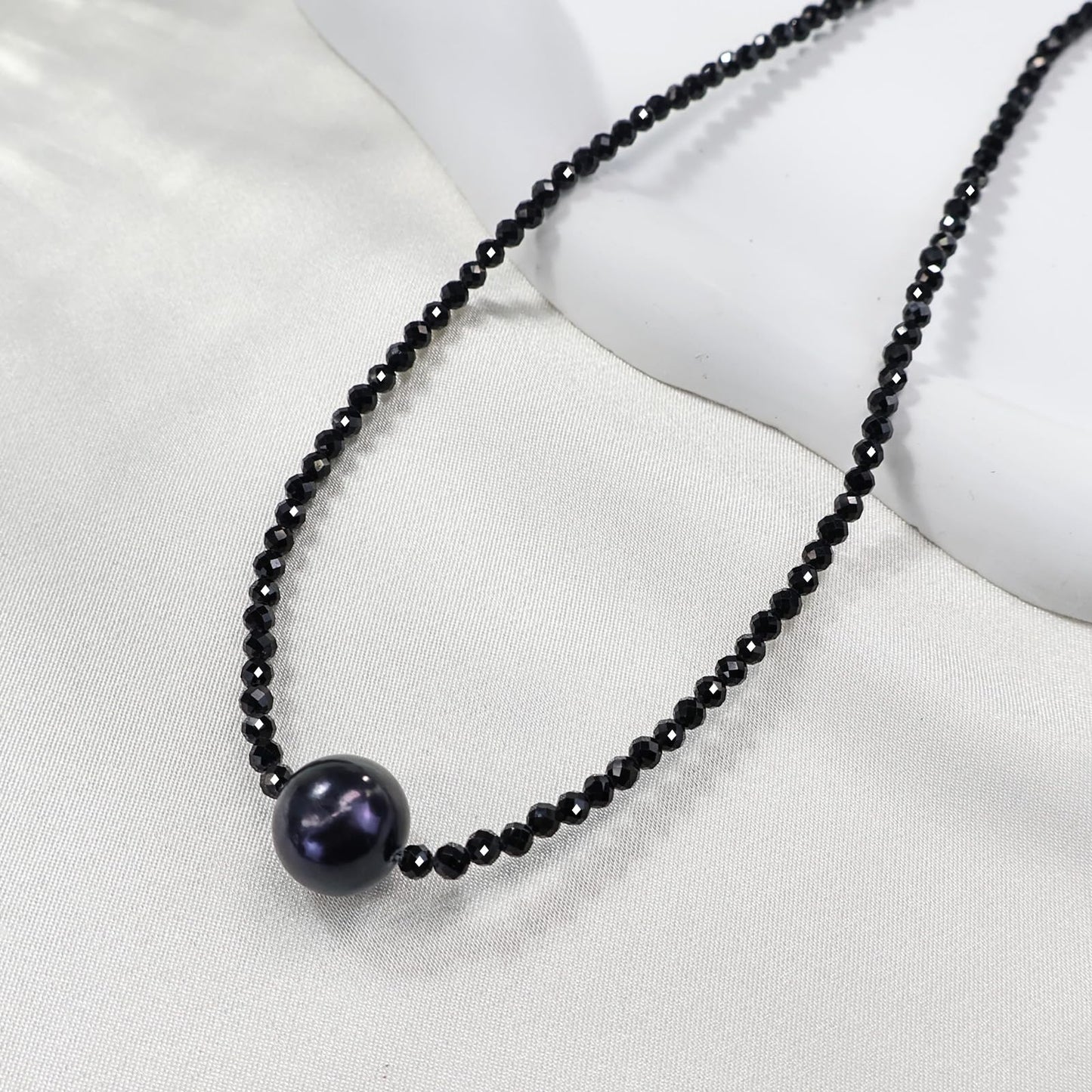 GEMTAL Black Pearl Necklace, Single Pearl Necklace for Women, Natural Gemstone Beaded Choker Dainty Black Pearls Pendant Necklaces for Women Jewelry Birthday Gift