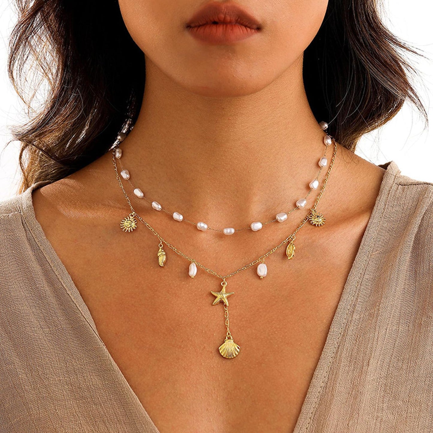 Gold Starfish Shell Necklace for Women Boho Layered Seashell Conch Shell Pearl Pendant Necklaces Set Bohemain Starfish Beach Necklaces Stack Beachy Summer Jewelry Outfits Accessories
