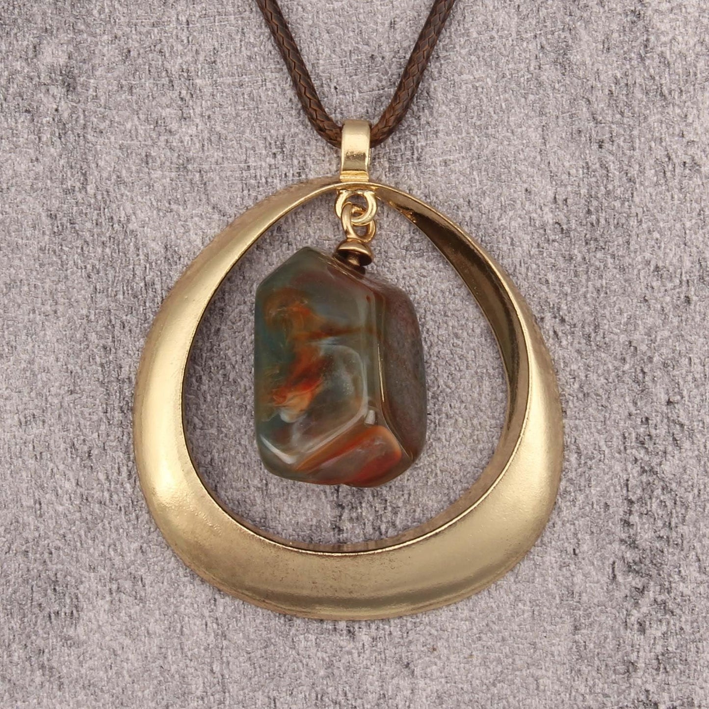 joymiao Boho Necklaces for Women Trendy Bohemian Necklaces Chunky Statement Vintage Necklace Hand Made Jewelry Gold Pendant with Resin Stone