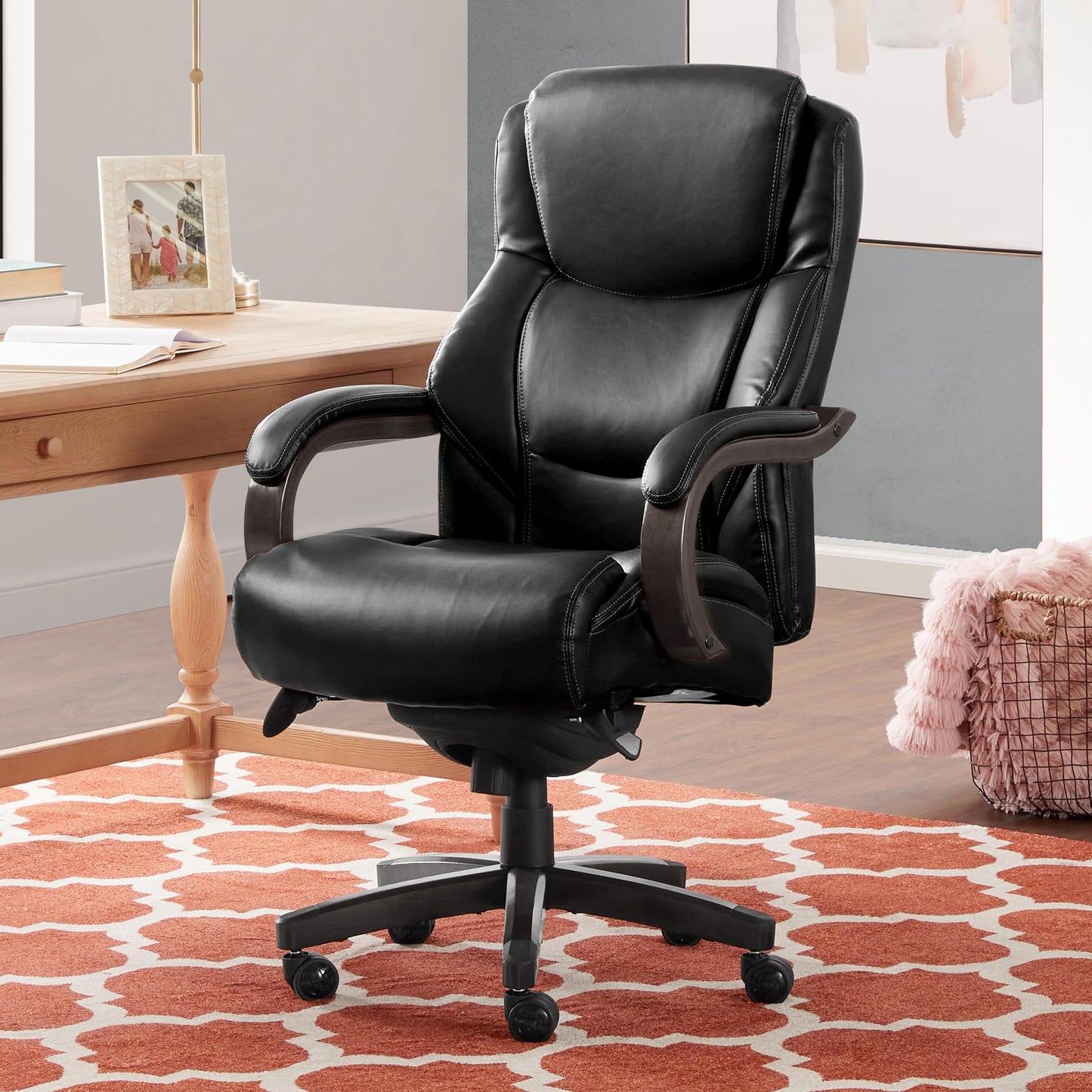 La-Z-Boy Delano Big and Tall Executive Office Chair - Ergonomic Lumbar Support Memory Foam - Bonded Leather Desk Chair for Home Office - Weathered Grey Wood Arms - Black