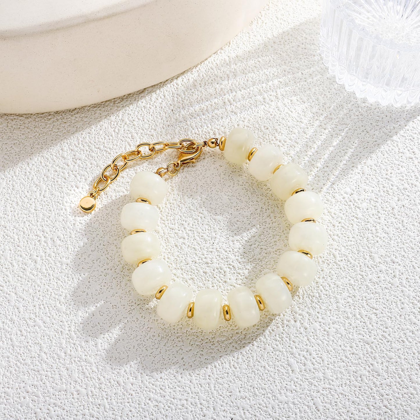 TENTMENTISE Beaded Bracelets for Women, White Beaded Bracelets for Women Trendy, Chunky Gold Plated Bracelets, Womens Boho Summer Beach Jewelry Gifts for Vacation Holiday