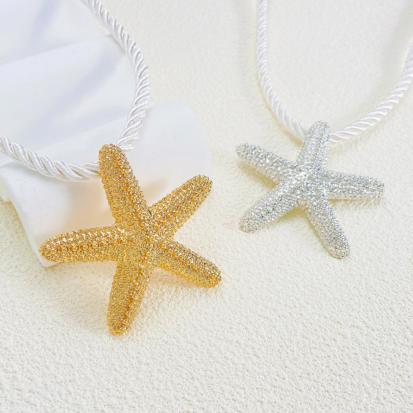 Frodete Starfish Necklace for Women Beach Necklaces Jewelry Layered Choker Drop Dangle Summer Vacation Outfits Theme Conch Seashell Accessories Ocean Pendant Dress Costume