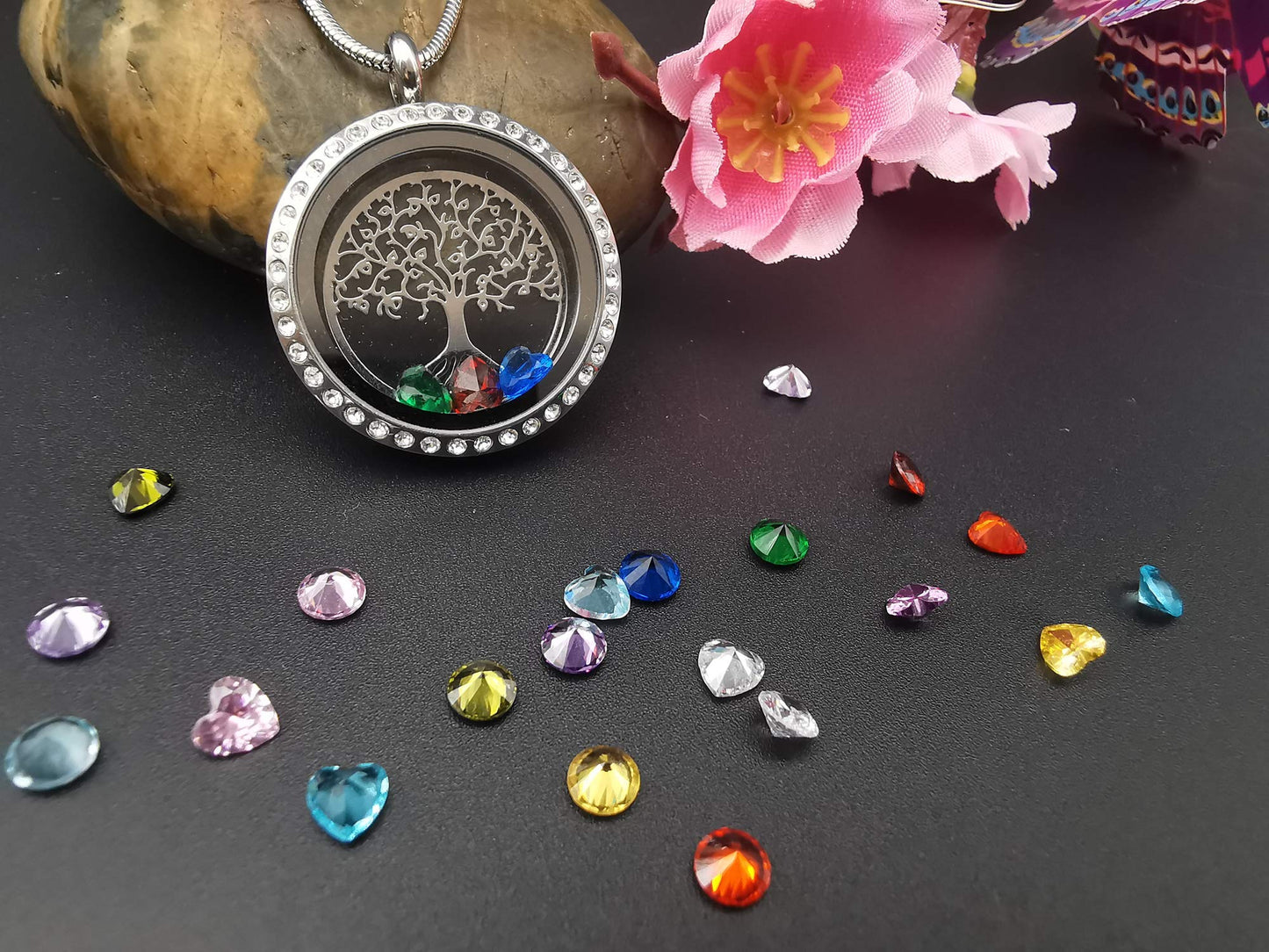 GOKING Family Tree of Life Floating Locket, Grandmother Necklace with Birthstones, Gifts for Mom Grandma Nana Aunt Gigi Mimi, Charms Living Memory Pendant,