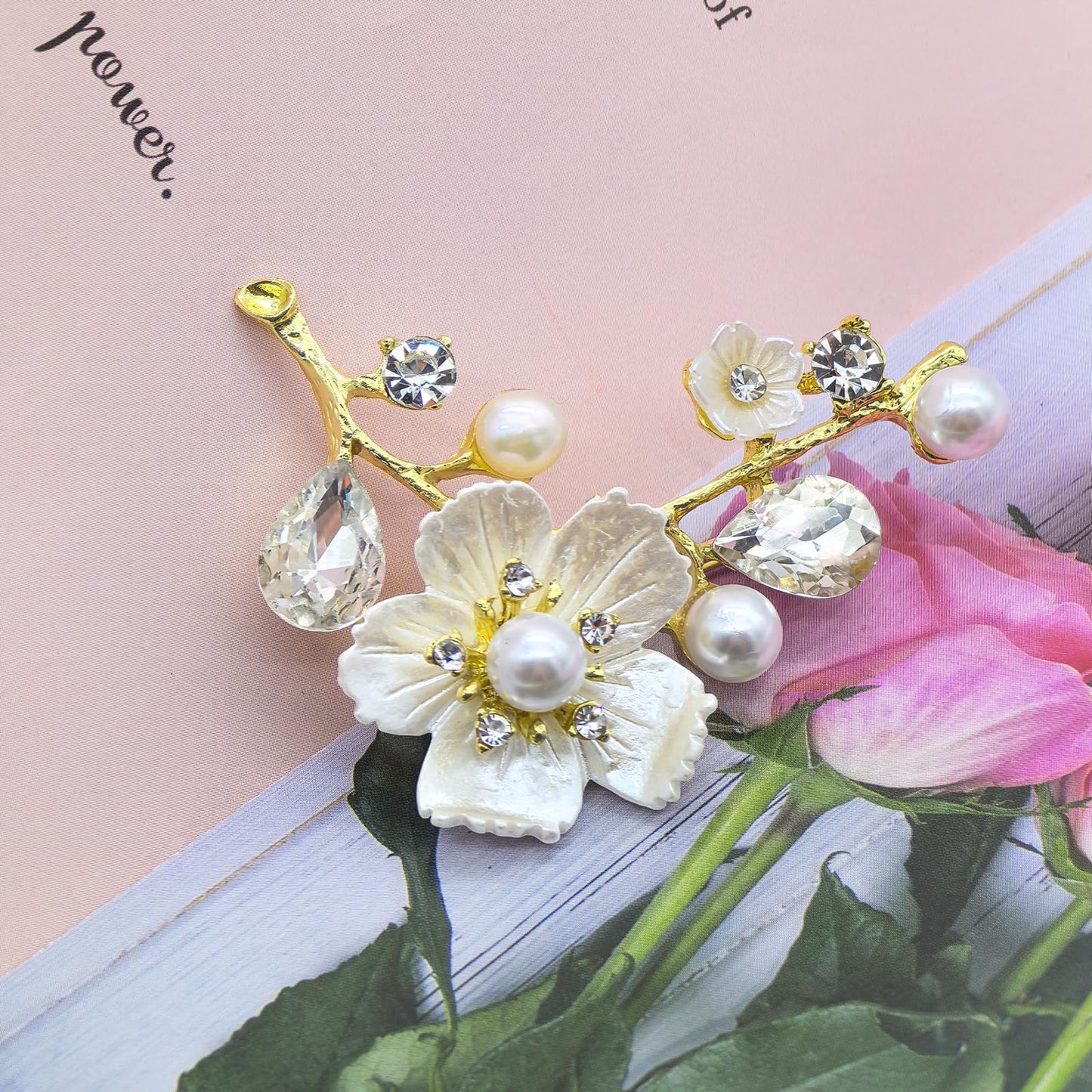 HETICA Animal Brooch for Women, Funny and Cute Flower Brooch Safety Pins Clothing Backpack Hat Decoration Enamel Pins Fashion Women Brooches and Pins Jewelry