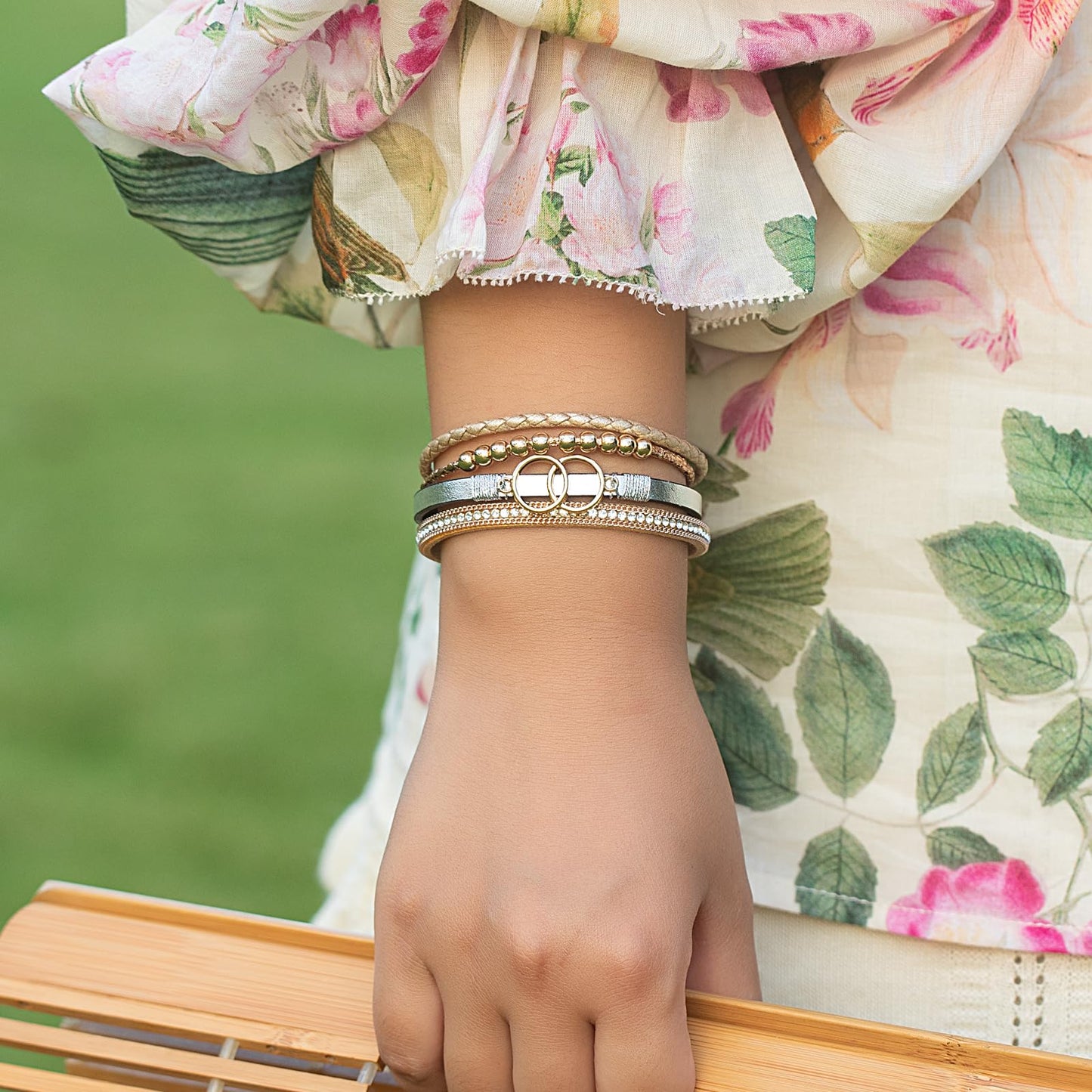 FANCY SHINY Boho Leather Wrap Bracelet Stackable Beaded Infinity Chunky Cuff Bracelets with Magnetic Clasp Western Hippie Outfits Jewelry Gifts for Women(Silver/Gold)