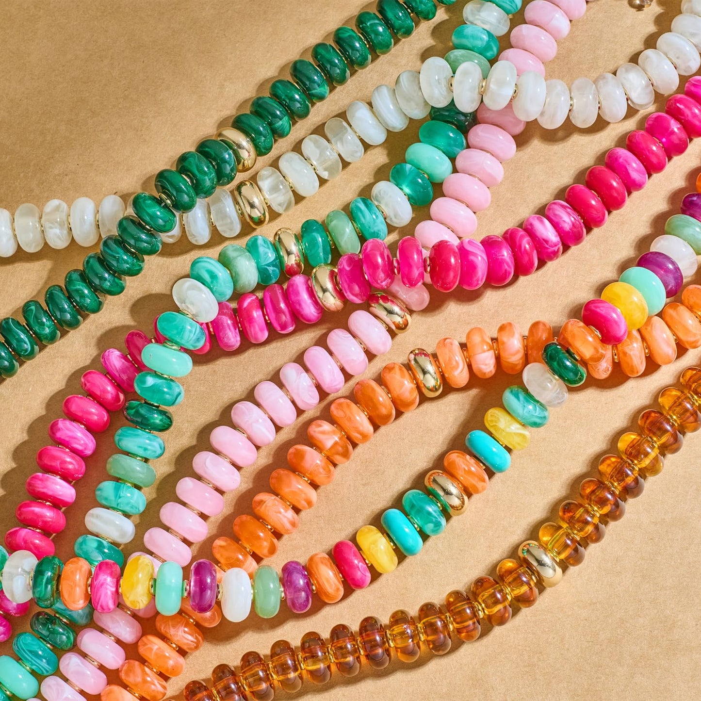 HolidayQbee Beaded Necklace for Women Chunky Colorful Beaded Choker Necklace Boho Oval Rainbow Bead Statement Necklaces Fashion Trendy Summer Beach Jewelry Gifts