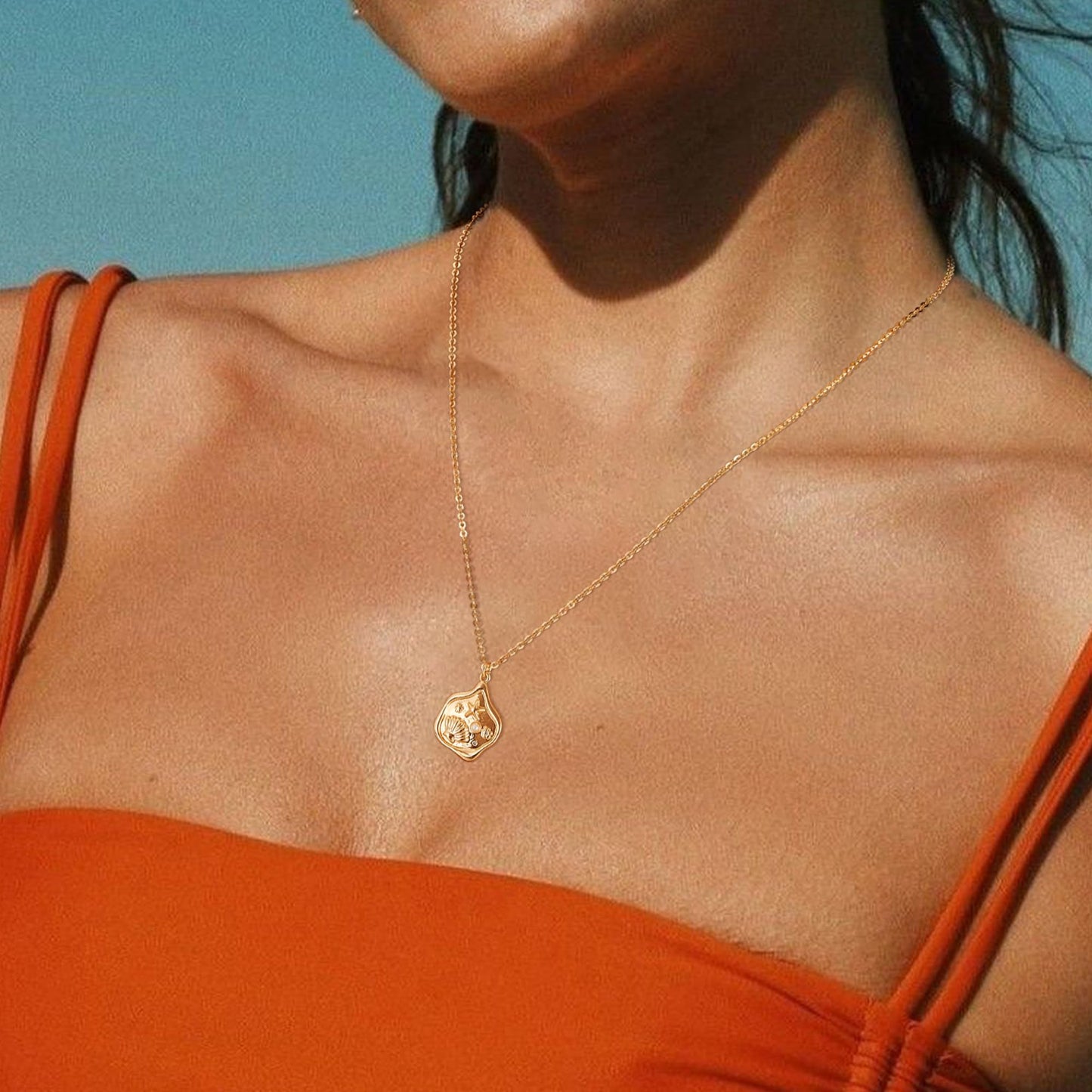 MTMY Gold Starfish Necklace 14K Gold Plated Shell Conch Ocean Pendant Necklace for Women Beach Summer Jewelry(Shell Starfish)