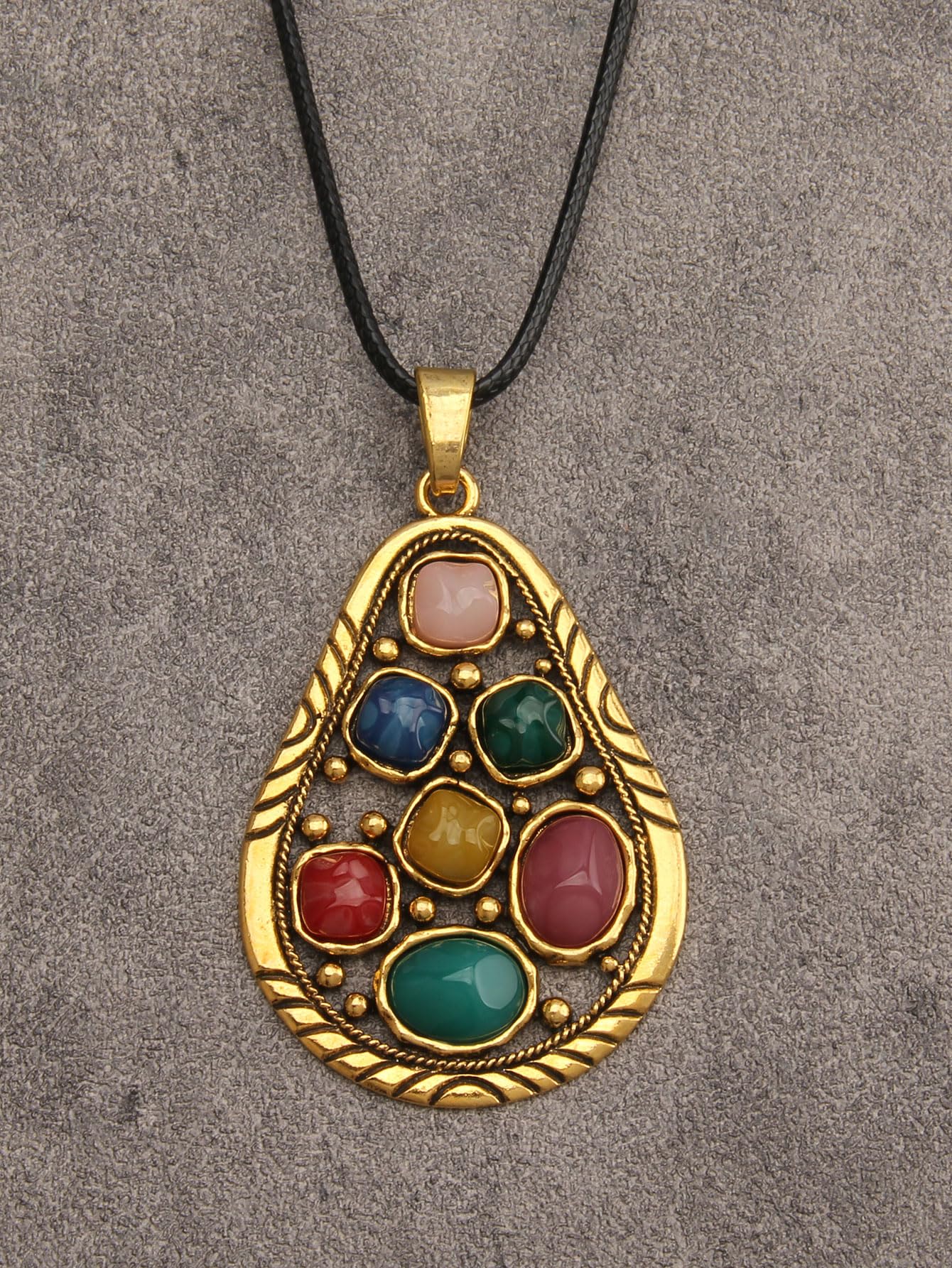 joymiao Bohemian Necklace Boho Pendant for Women Leather Choker Necklace Turquoise Jewelry for Women Trendy