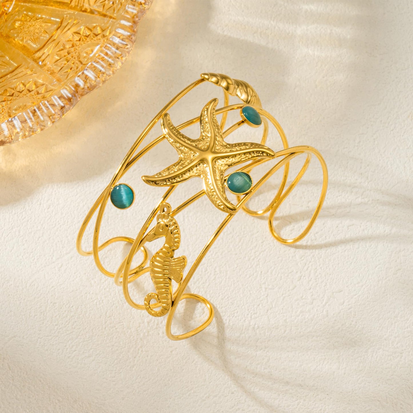 TONLUYAX Gold Starfish Conch Cuff Bangle Bracelet for Women Chunky Summer Beachy Bracelets Adjustable Trendy Jewelry