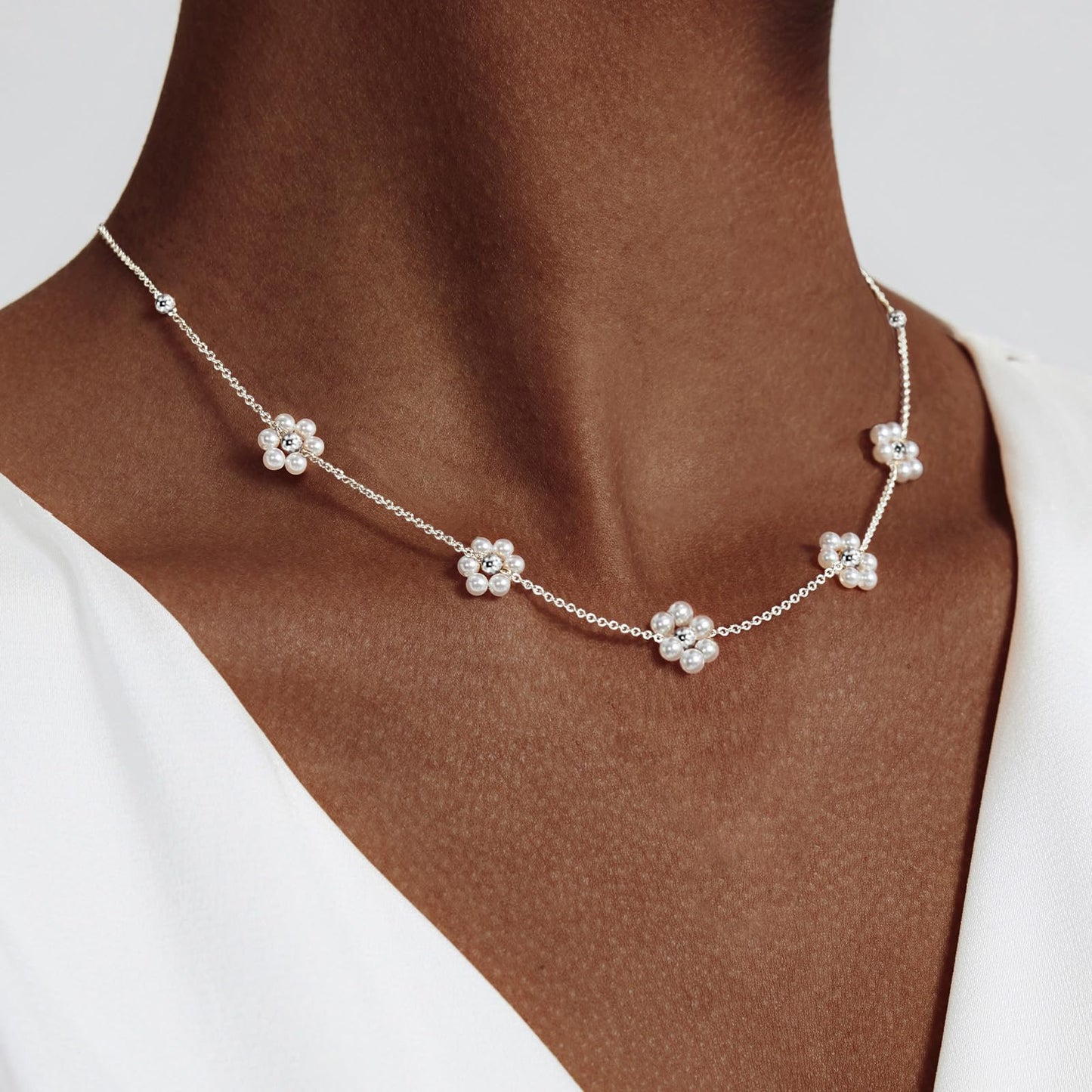 OGD Silver Pearl Necklaces 925 Silver Plated Dainty Chain Cute Daisy Pearl Choker Necklace Flower Necklaces for Women Trendy Jewelry Gifts