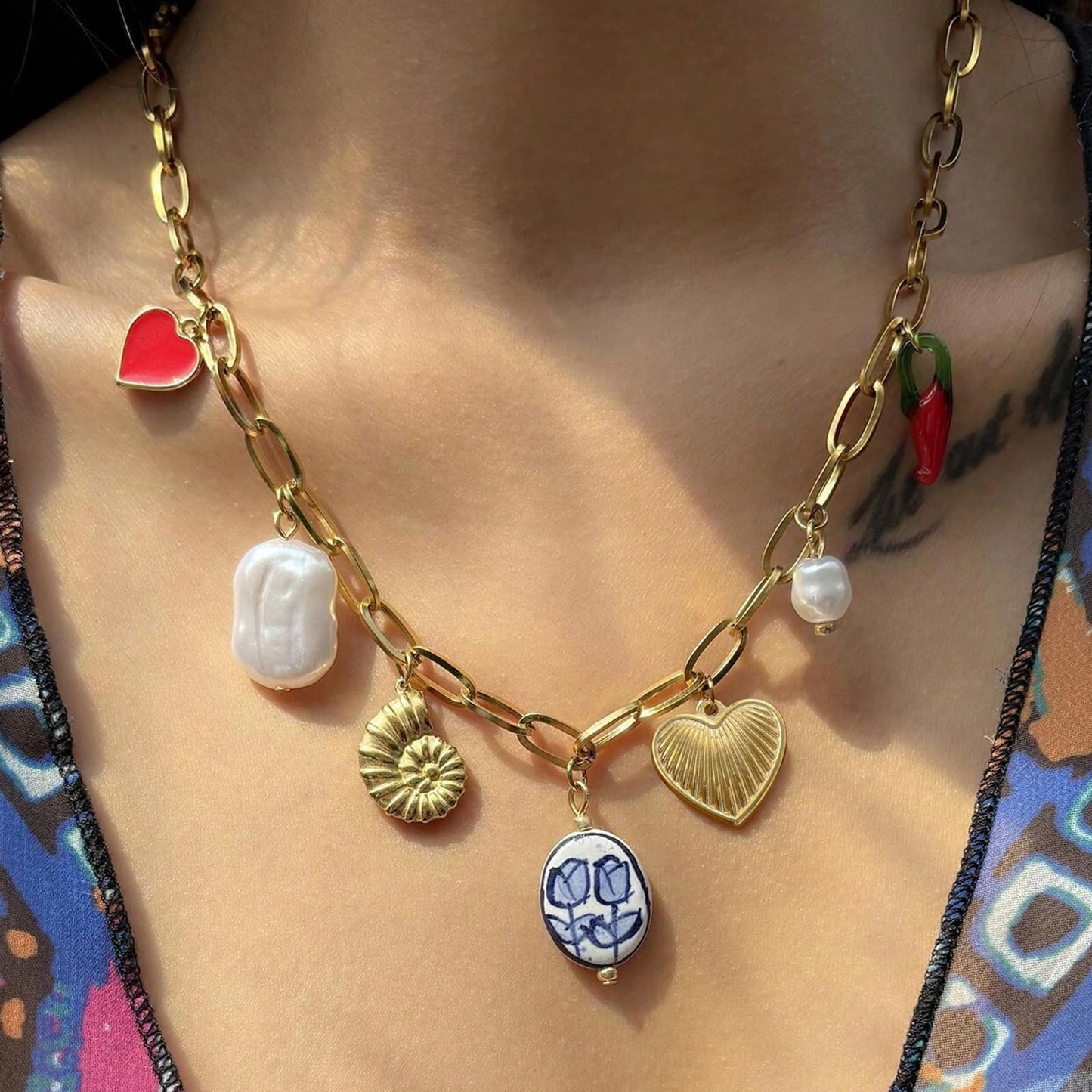 KummerSaprk Seashell Necklace Charm Necklace for Women Summer Vacation Jewelry for Women Starfish Sea Shell Pendant Jewelry Boho Beachy Stuff Accessories Gifts