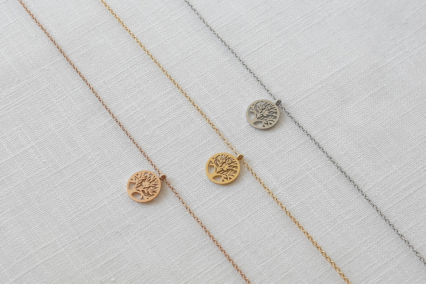 LUUK LIFESTYLE Feminine necklace in stainless steel with Tree of Life pendant and HAPPINESS gift card, trendy jewellery for women, 19” length, nature lovers, meditation zen motif, yoga jewel, silver