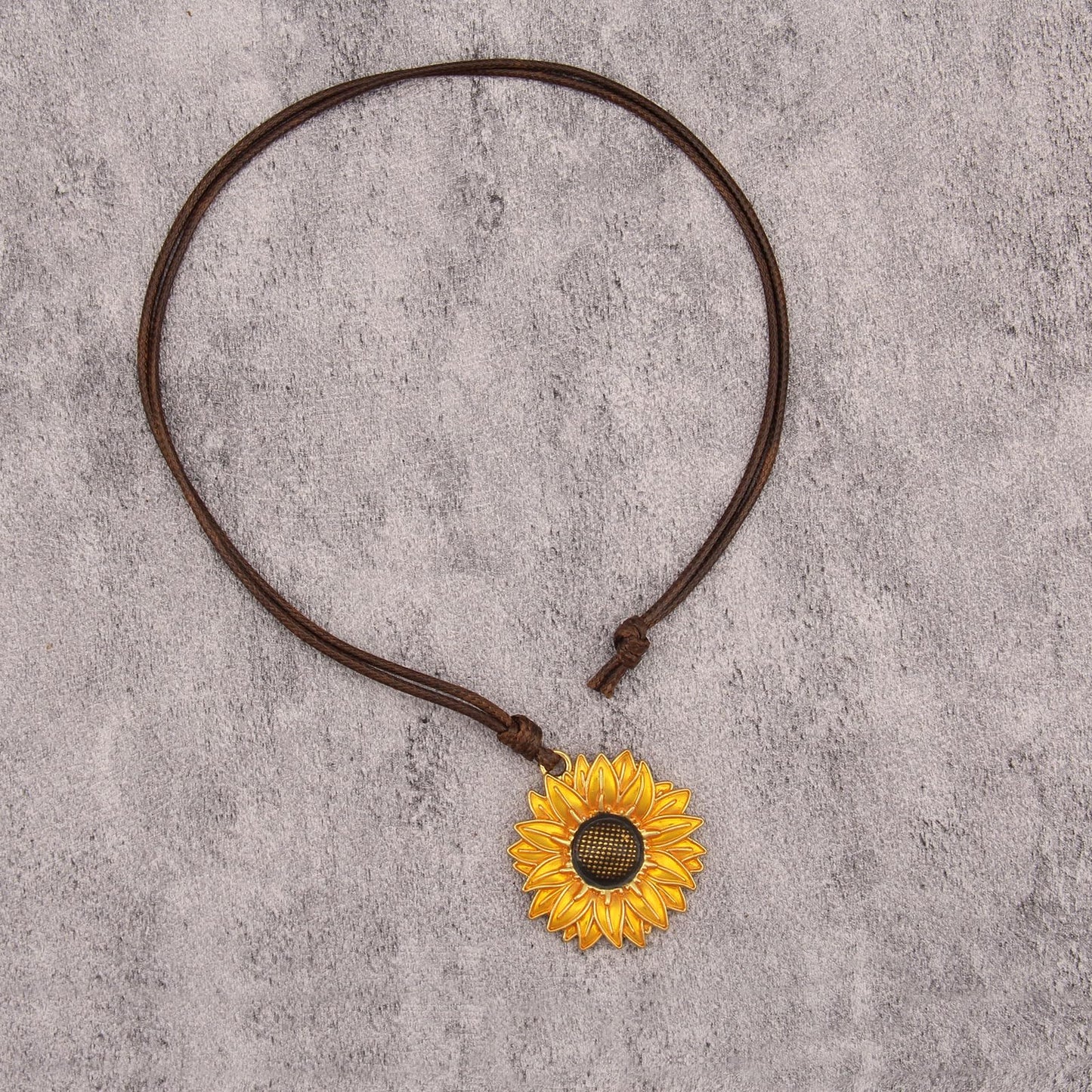 joymiao Long Chunky Necklaces for Women Vintage Necklace Sunflower Pendant Boho Style Choker Hippie Statement Necklace