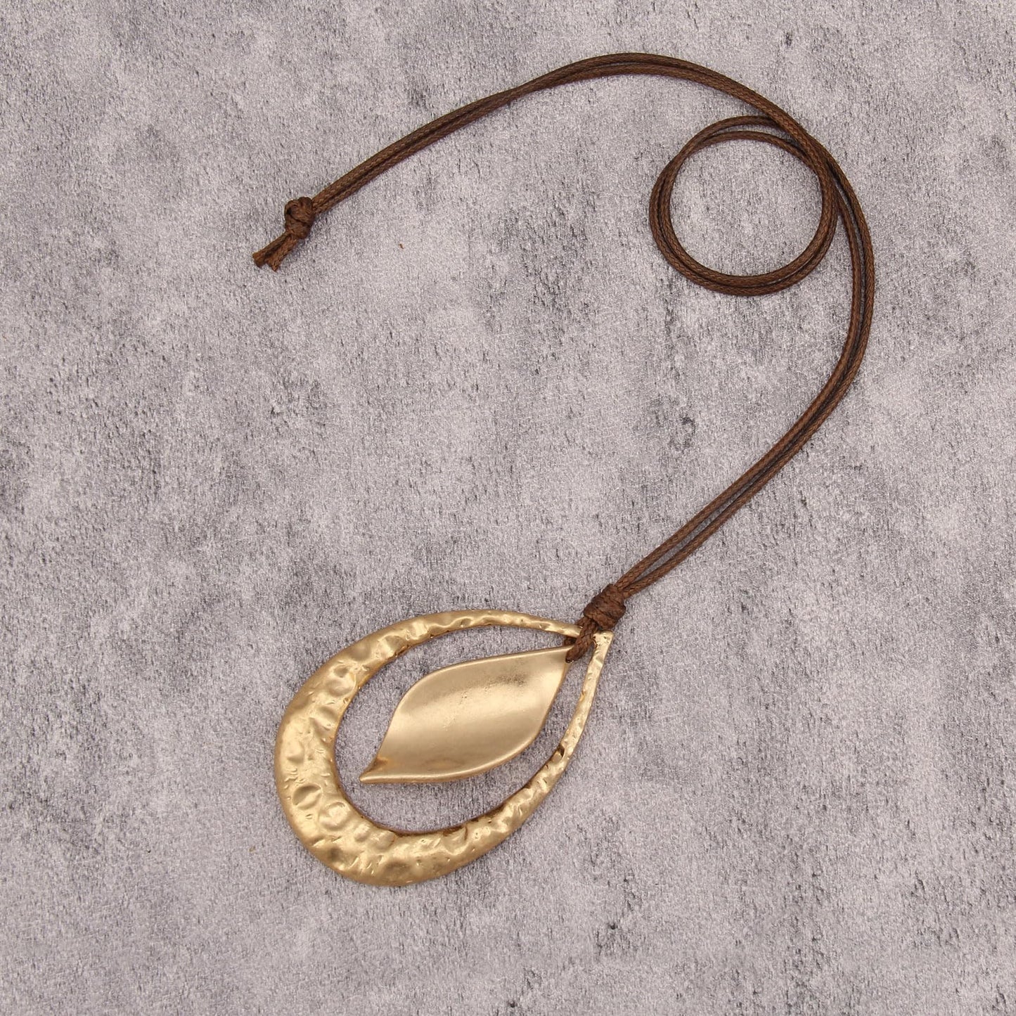 joymiao Long Pendant Necklace for Women Chunky Vintage Bohemian Statement Necklace with Large Gold Pendant Hippie Jewelry
