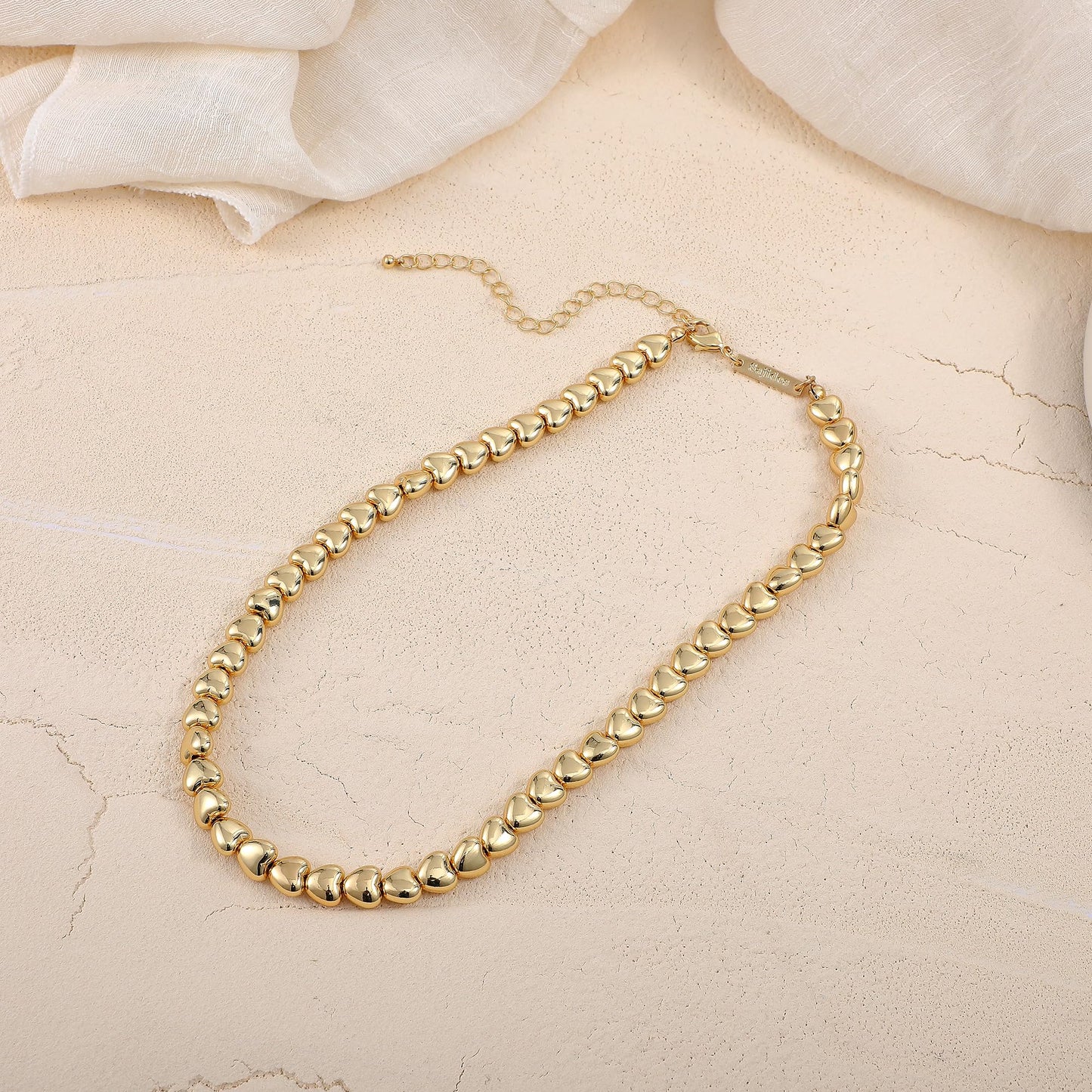 Sajidos Gold Plated Plastic Beaded Necklaces for Women 14K Gold Plated Bead Chunky Heart Charm Pendant Necklace Handmade Trend Fashion Jewelry Gifts