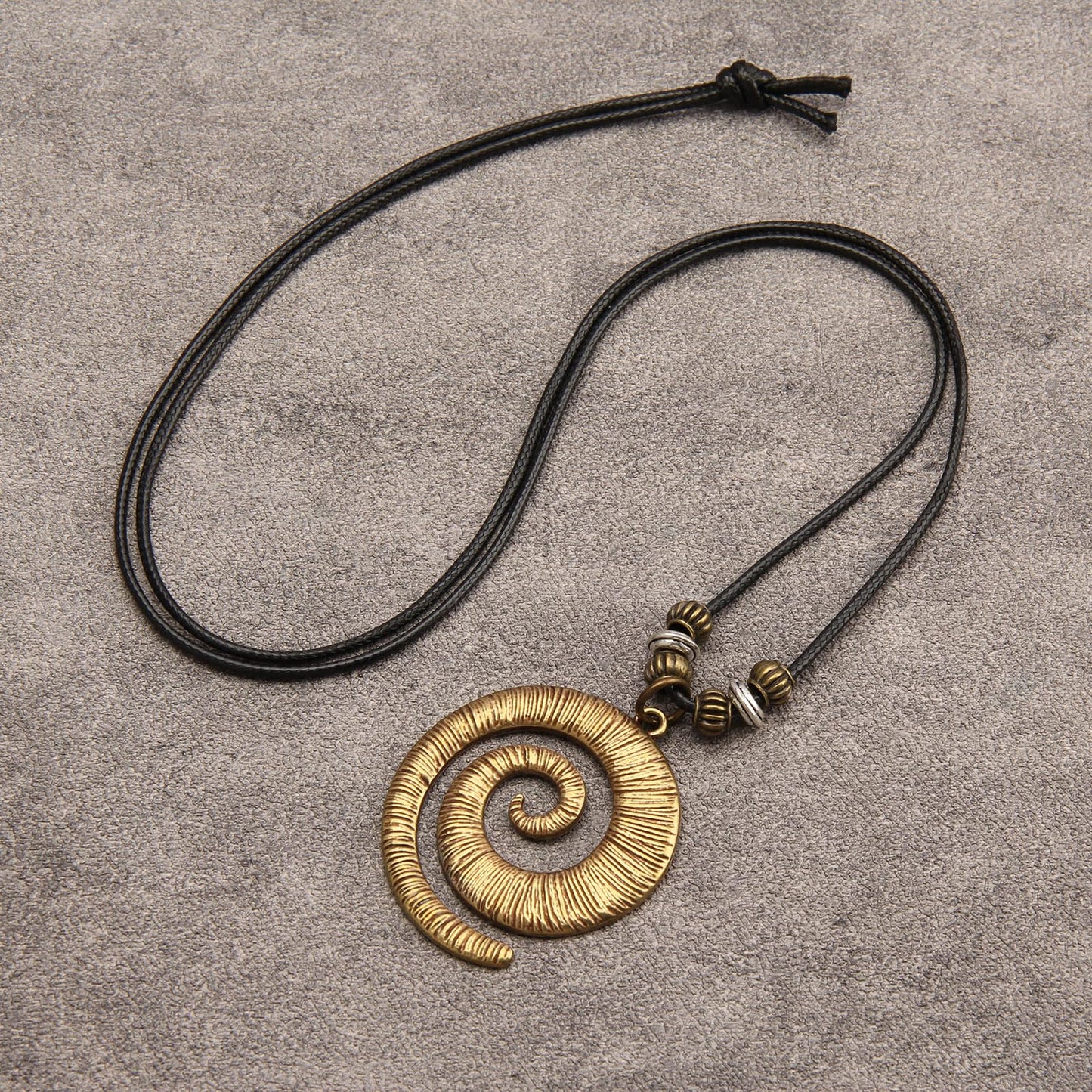 joymiao Bohemian Necklaces for Women Handmade Leather Necklace Long Boho Pendant Hippie Choker Necklace for Women Boho Style Jewelry