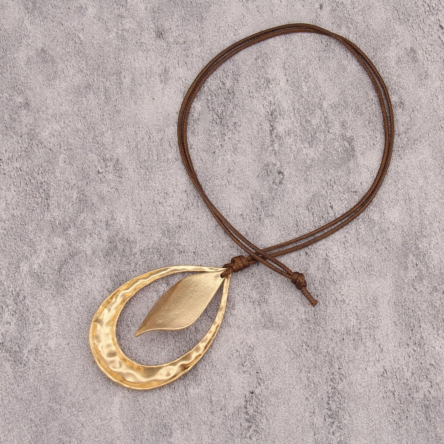 joymiao Long Pendant Necklace for Women Chunky Vintage Bohemian Statement Necklace with Large Gold Pendant Hippie Jewelry