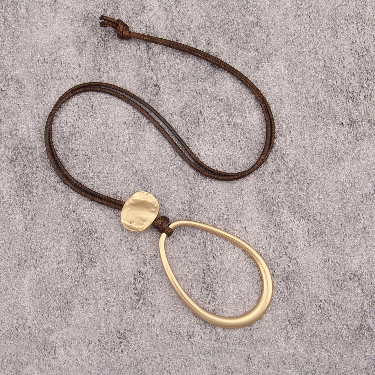 joymiao Vintage Pendant Necklace for Women Long Chunky Boho Necklace with Large Gold Pendant Long Chain Boho Jewelry