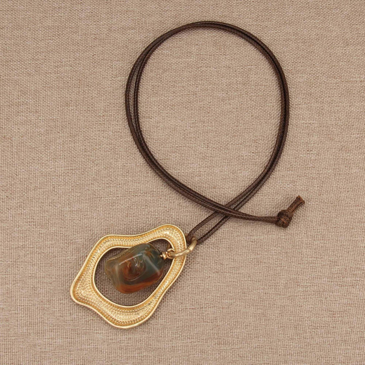 joymiao Vintage Pendant Necklace Women Chunky Gold Boho Necklace Large Vintage Bohemian Statement Boho Necklaces with Resin Stone Hippie Jewelry