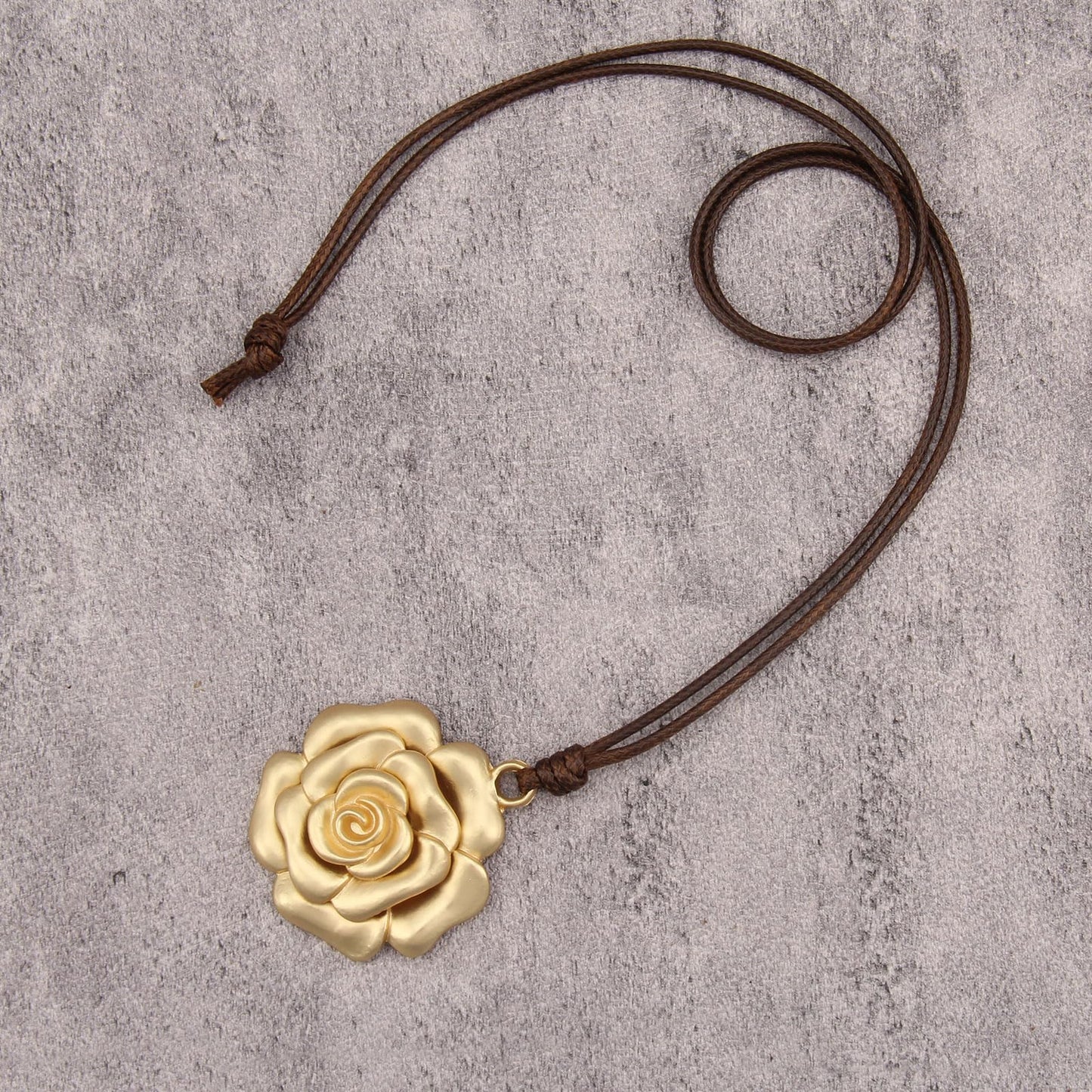 joymiao Chunky Boho Necklaces for Women Vintage Necklace with Large Gold Rose Pendant Chunky Necklaces Vintage Jewelry