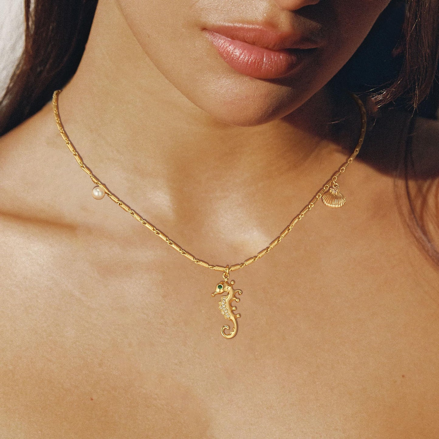 MTMY Gold Starfish Necklace 14K Gold Plated Shell Conch Ocean Pendant Necklace for Women Beach Summer Jewelry(Seahorse)