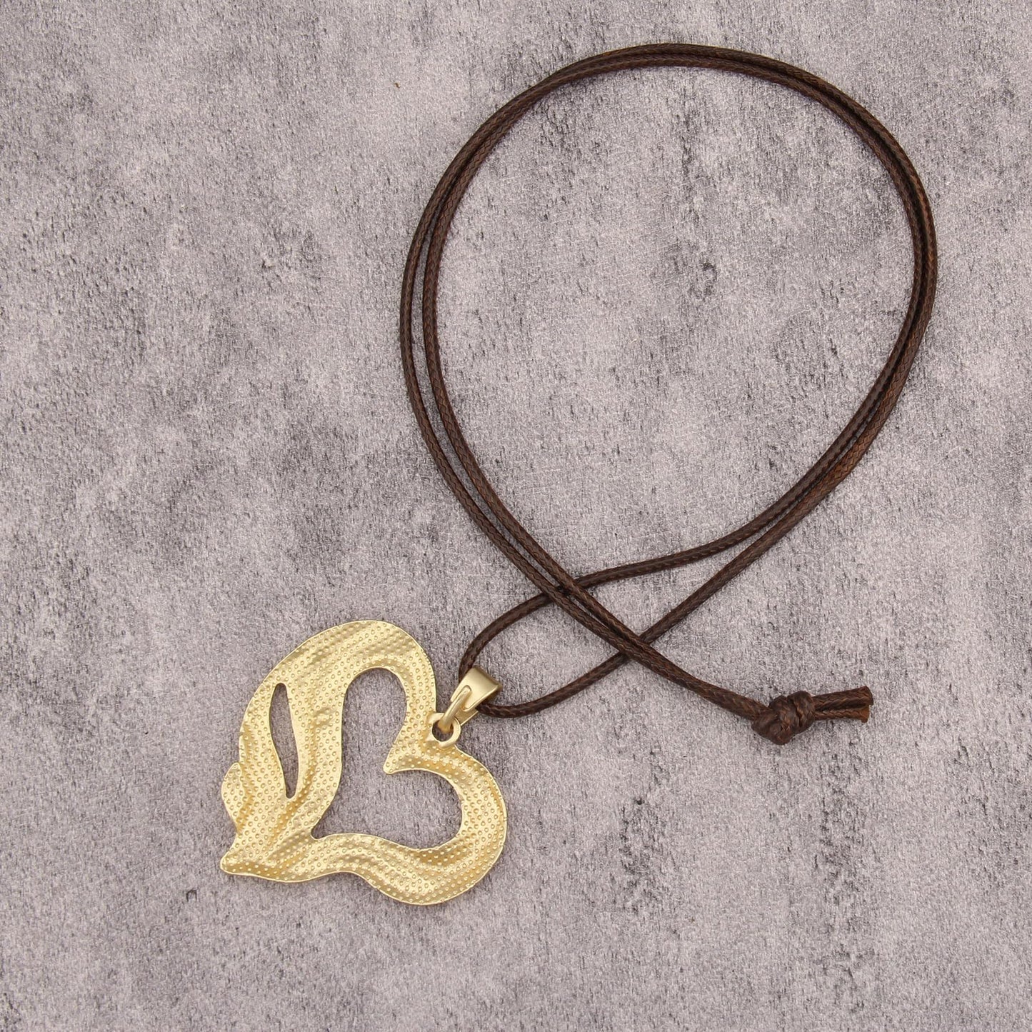 joymiao Bohemian Necklace for Women Long Boho Pendant Necklace with Large Gold Irregular Heart Vintage Hippie Statement Necklaces