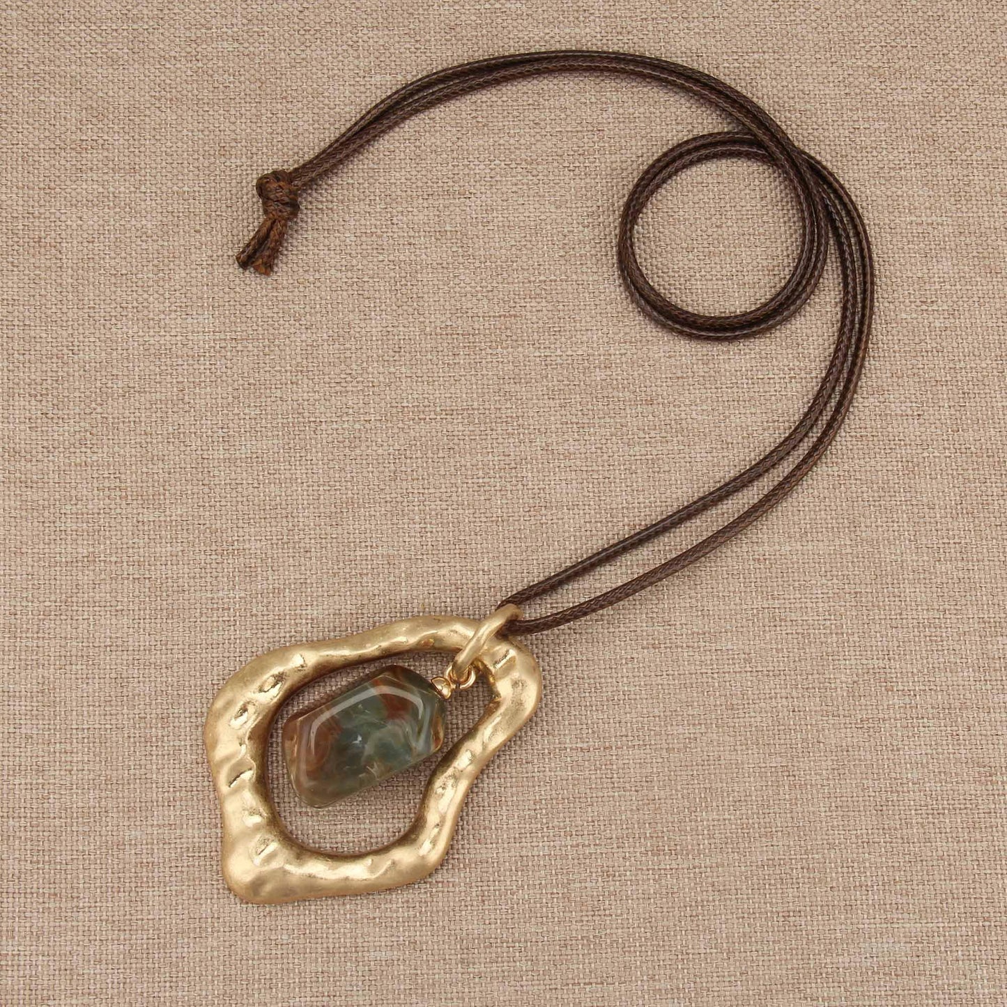 joymiao Vintage Pendant Necklace Women Chunky Gold Boho Necklace Large Vintage Bohemian Statement Boho Necklaces with Resin Stone Hippie Jewelry
