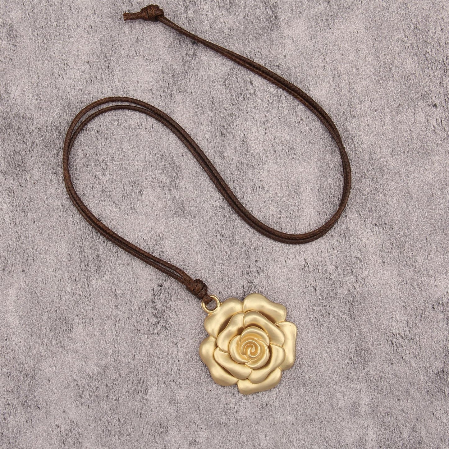joymiao Chunky Boho Necklaces for Women Vintage Necklace with Large Gold Rose Pendant Chunky Necklaces Vintage Jewelry