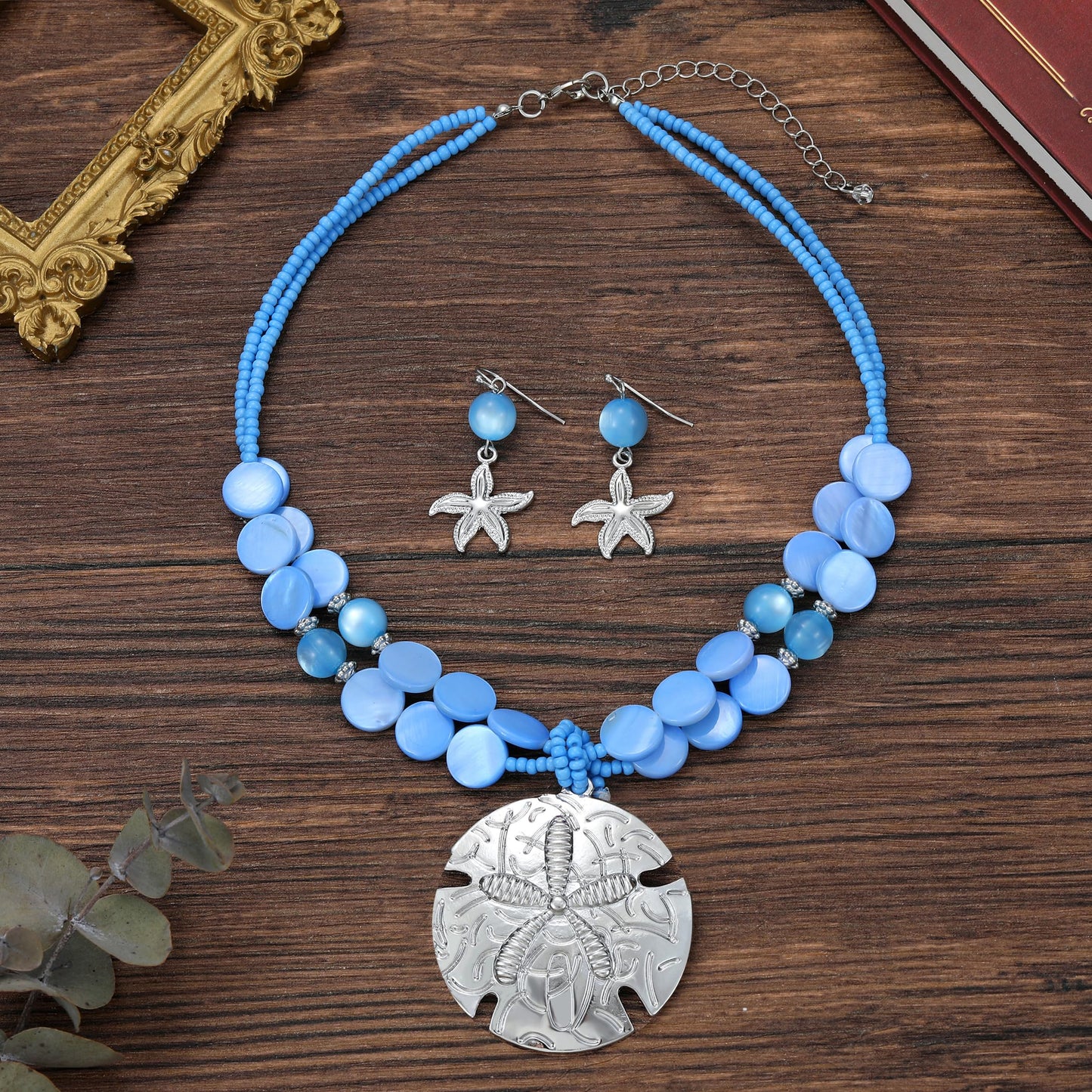 Perla Boho Starfish Necklace for Women, Chunky Layered Shell Beads Choker Necklace and Earrings Set, Ocean-Themed Summer Beach Jewelry (Light blue)